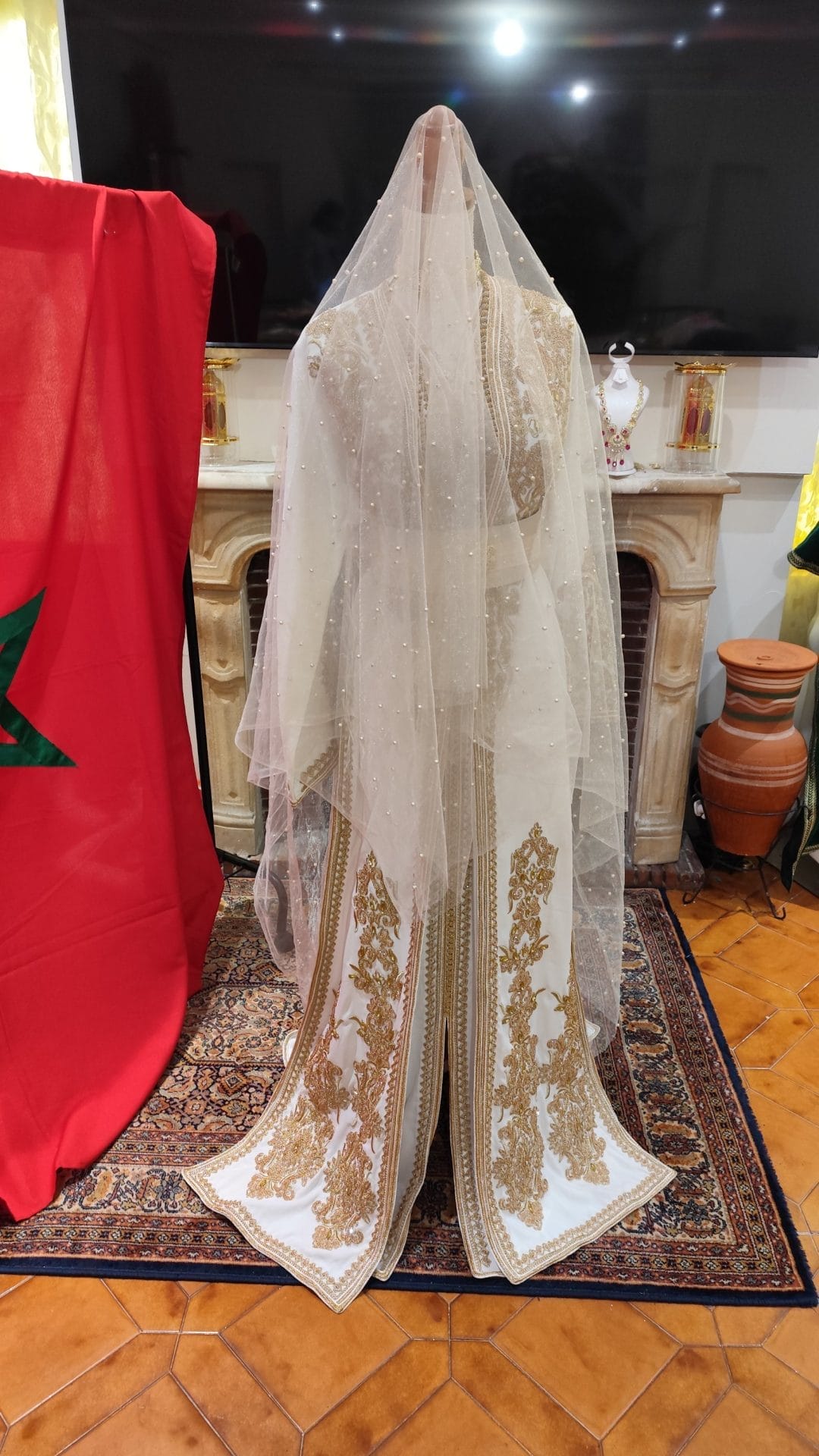 tenue complète Takchita deux pièces + la ceinture + le voile – Image 2