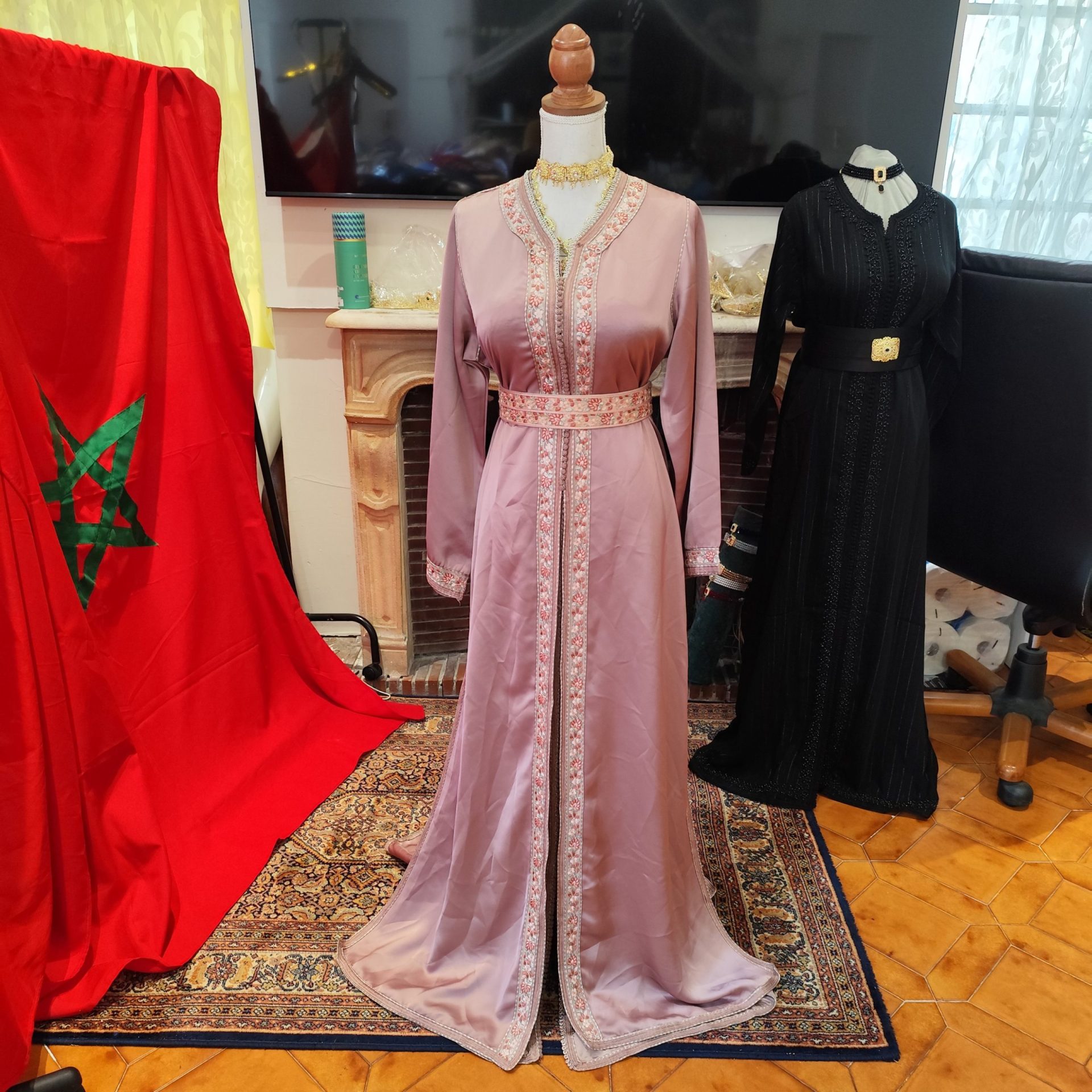 caftan marocain d occasion nikel avec ceinture - Takchita deux pièces