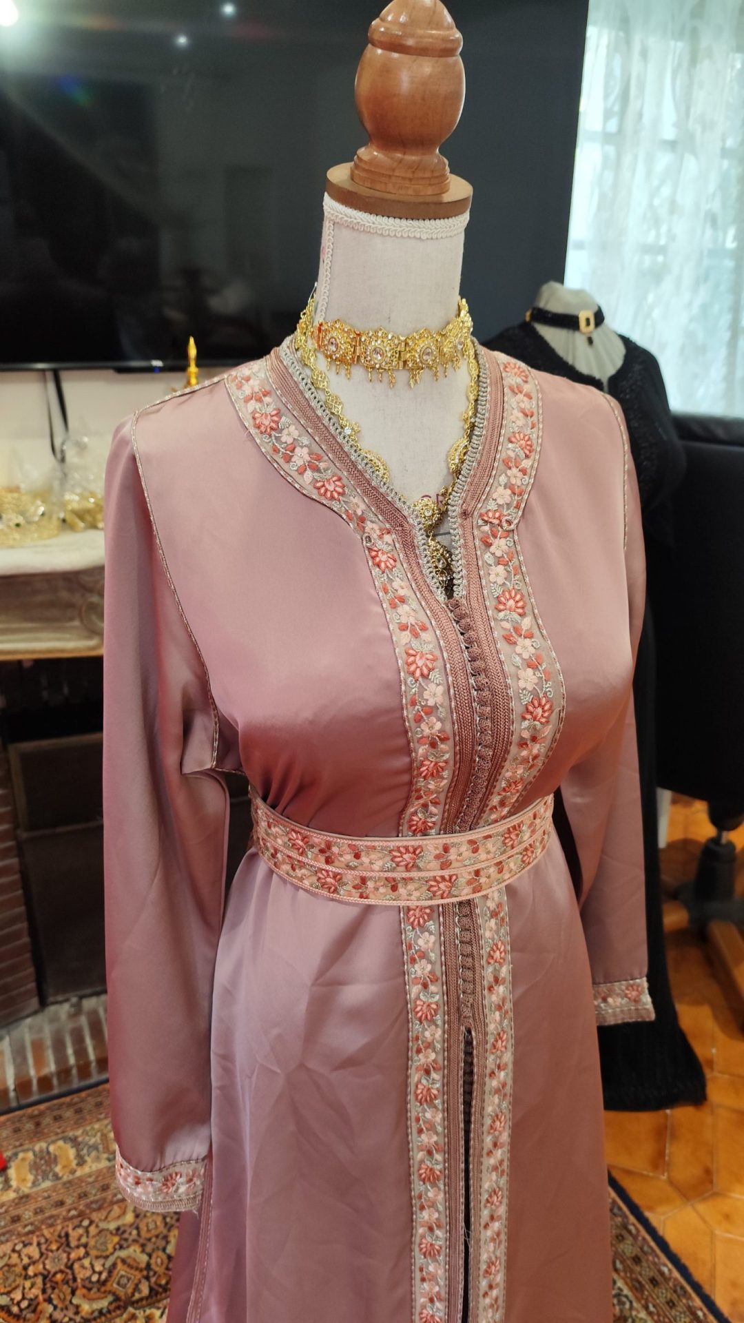 caftan marocain d occasion nikel avec ceinture - Takchita deux pièces – Image 3