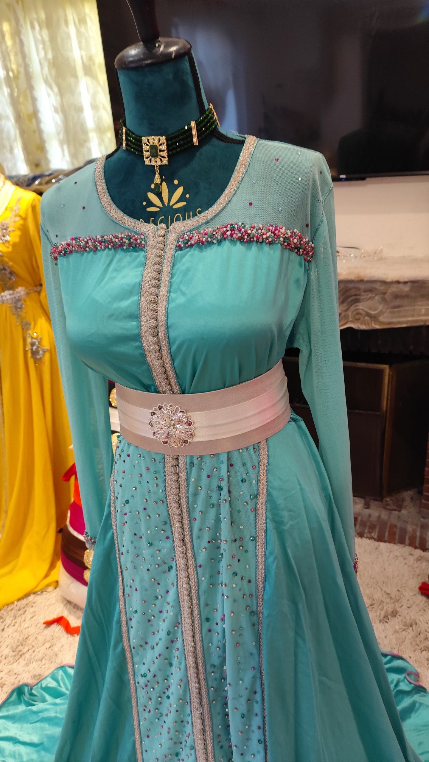 caftan marocain d occasion porté une fois – Image 5
