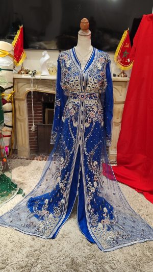 caftan marocain neuf avec la ceinture