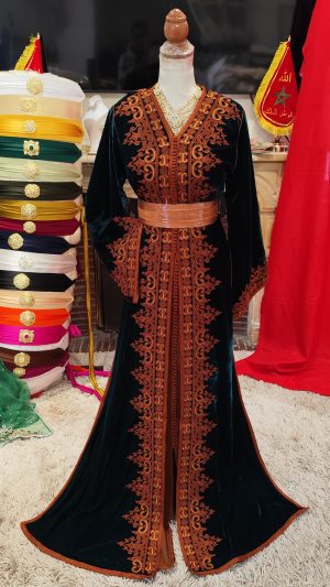caftan marocain neuf avec la ceinture