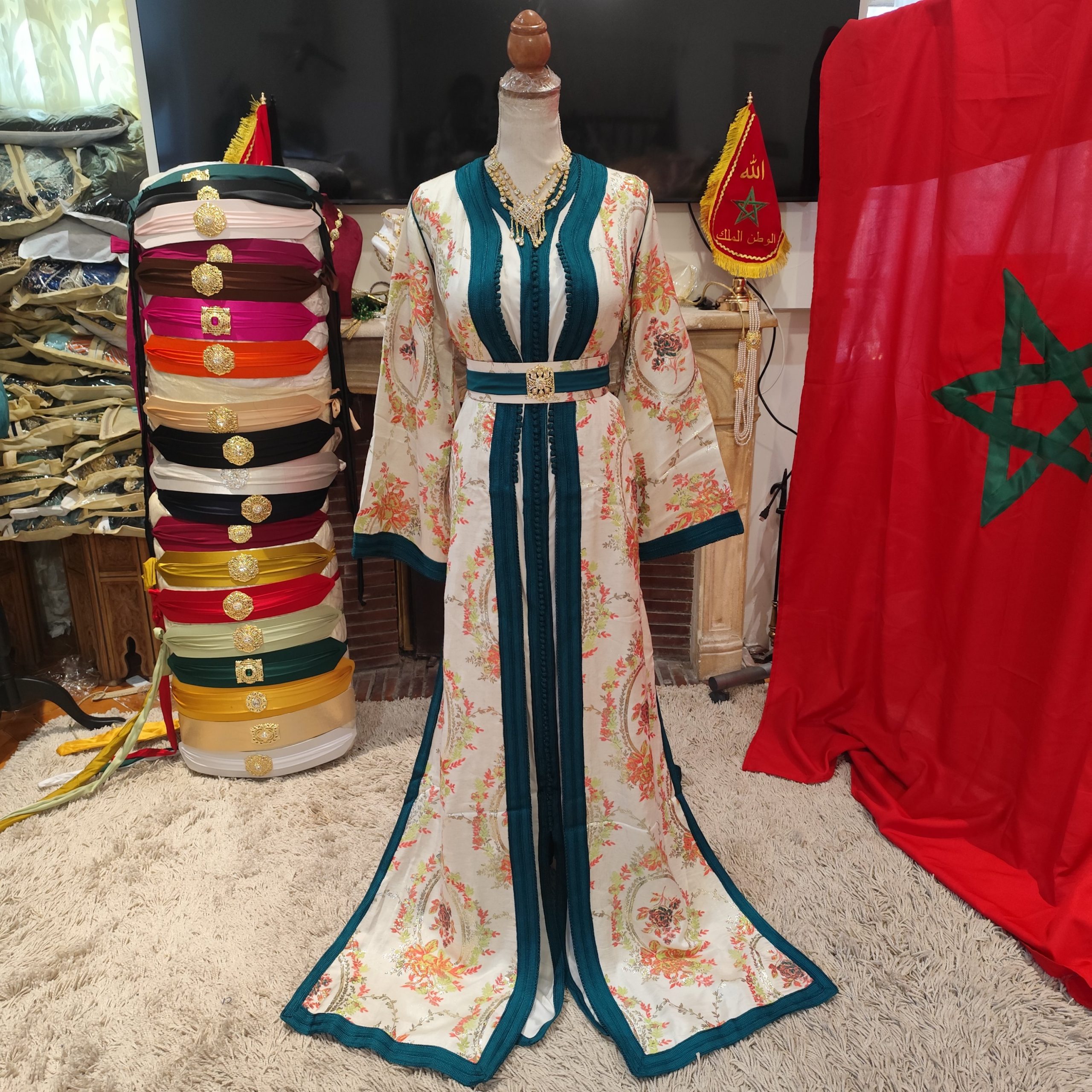caftan marocain neuf doublé avec ceinture