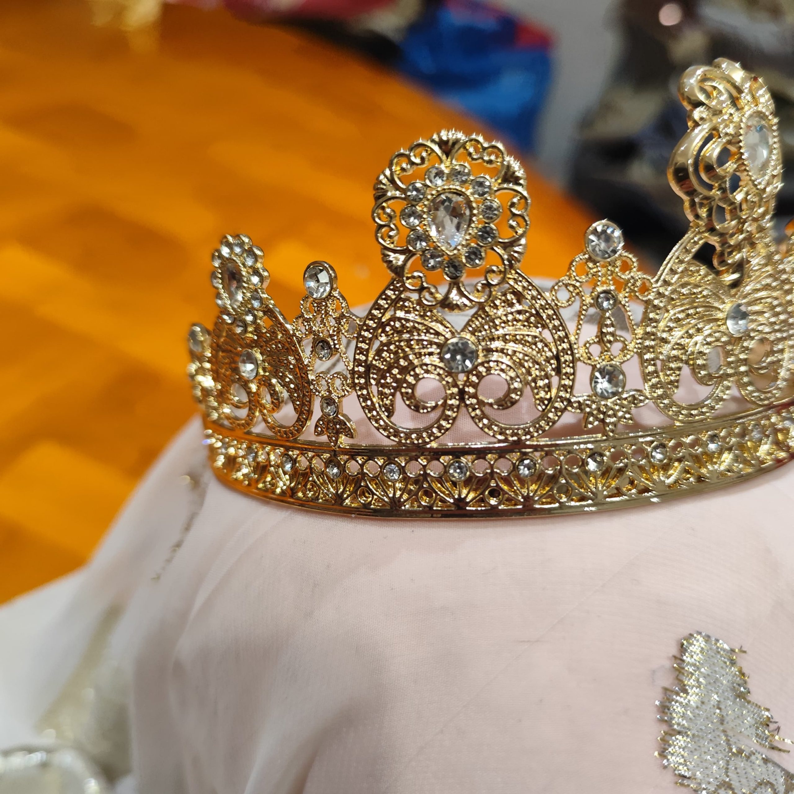 ✨ Taaj marocain doré – Couronne traditionnelle pour caftan & cérémonies – Image 5