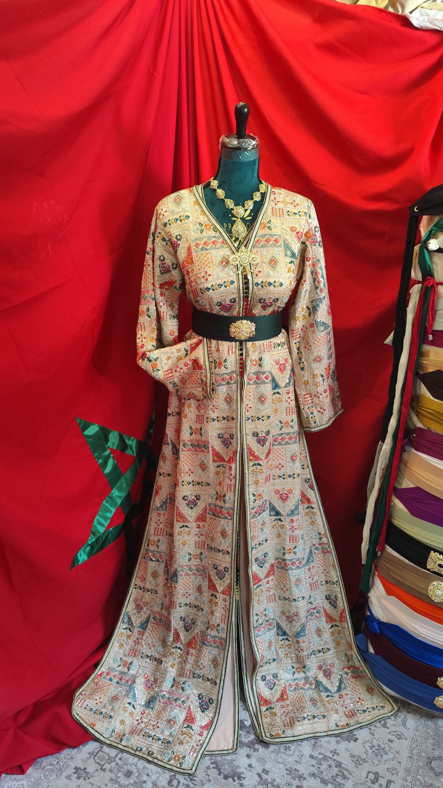 caftan marocain d occasion – Image 3