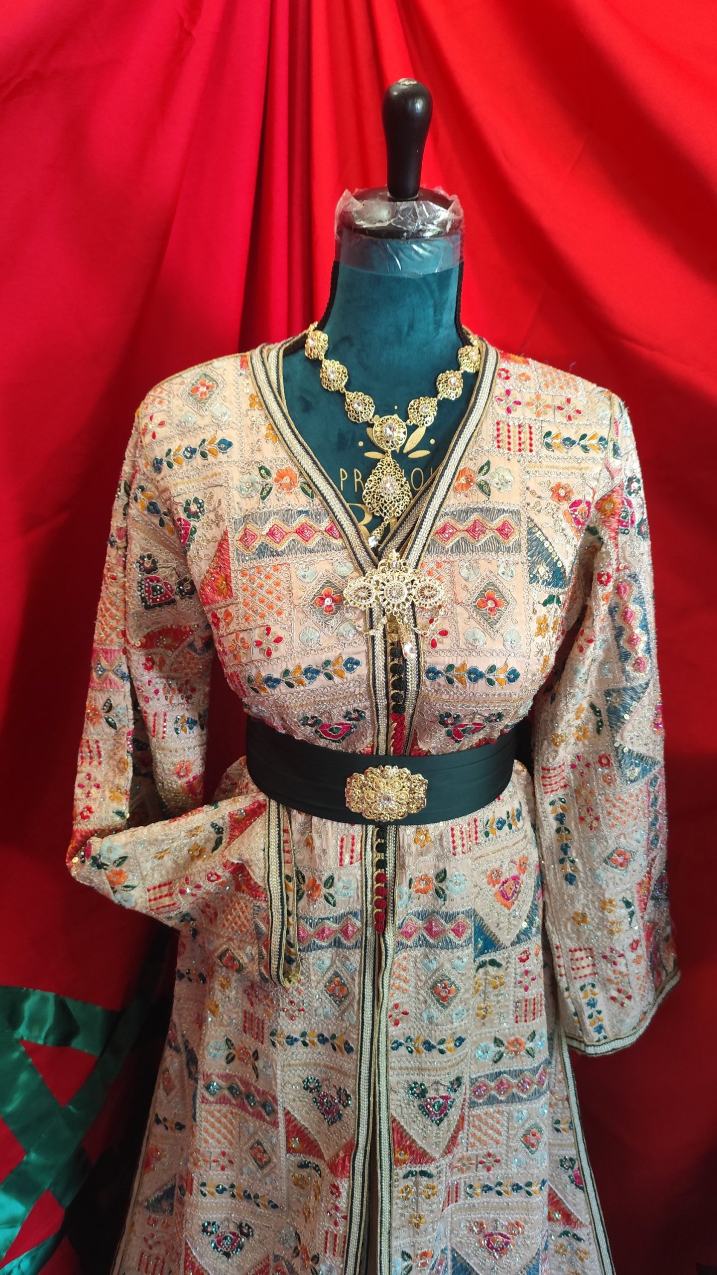 caftan marocain d occasion – Image 5