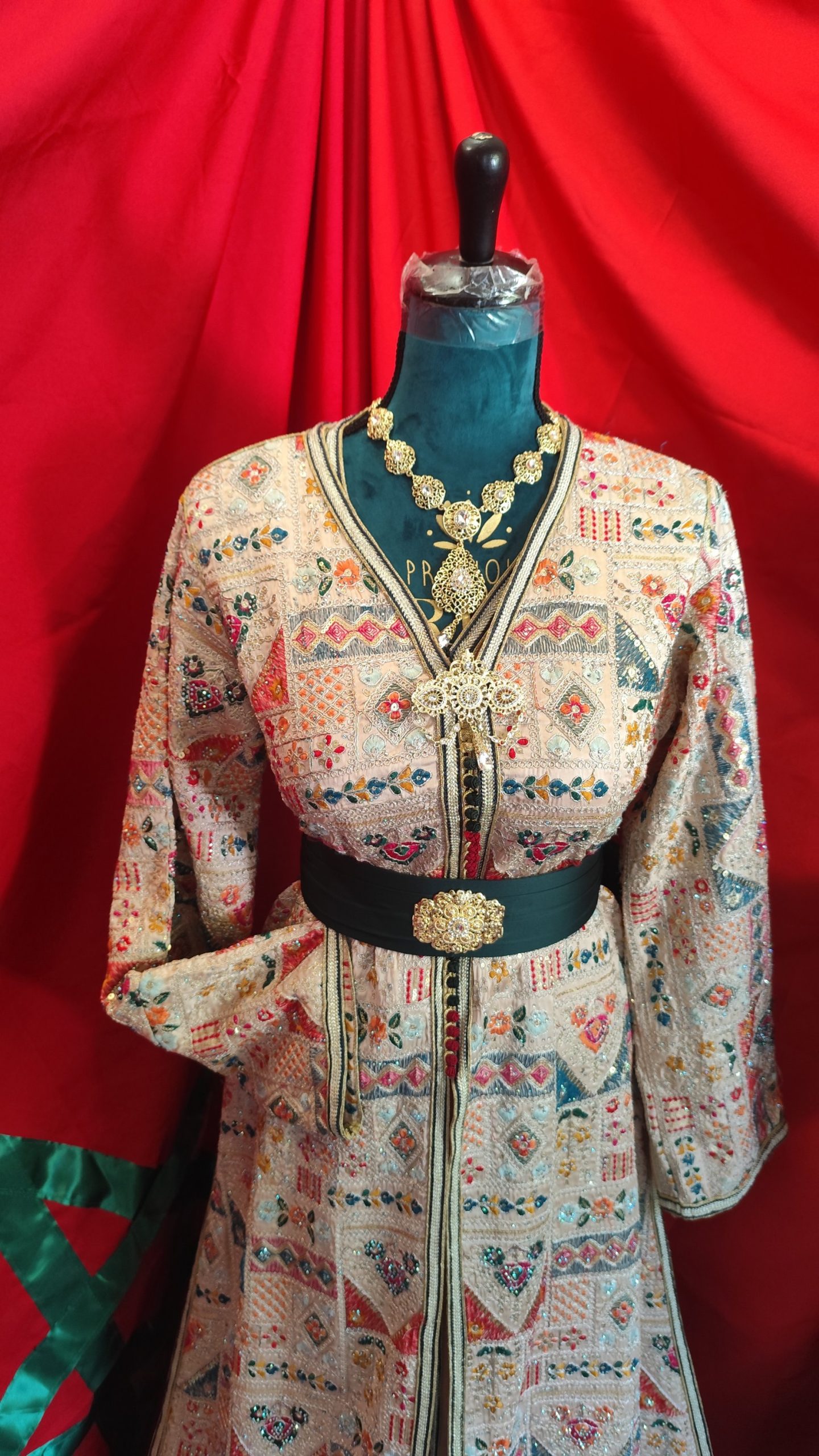 caftan marocain d occasion – Image 12