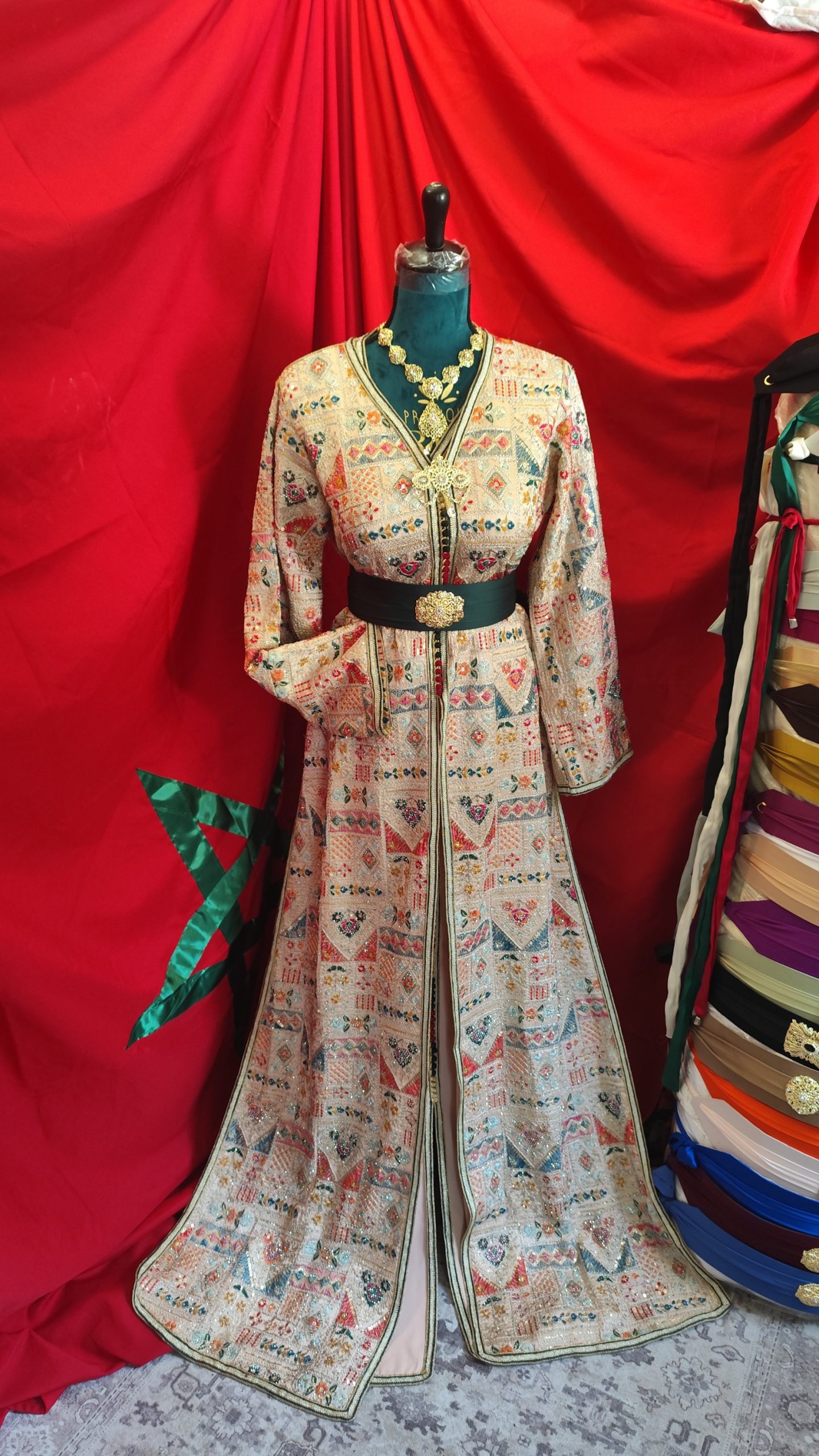 caftan marocain d occasion – Image 11