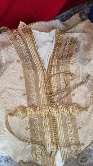 caftan marocain plus accessoires tout est neuf