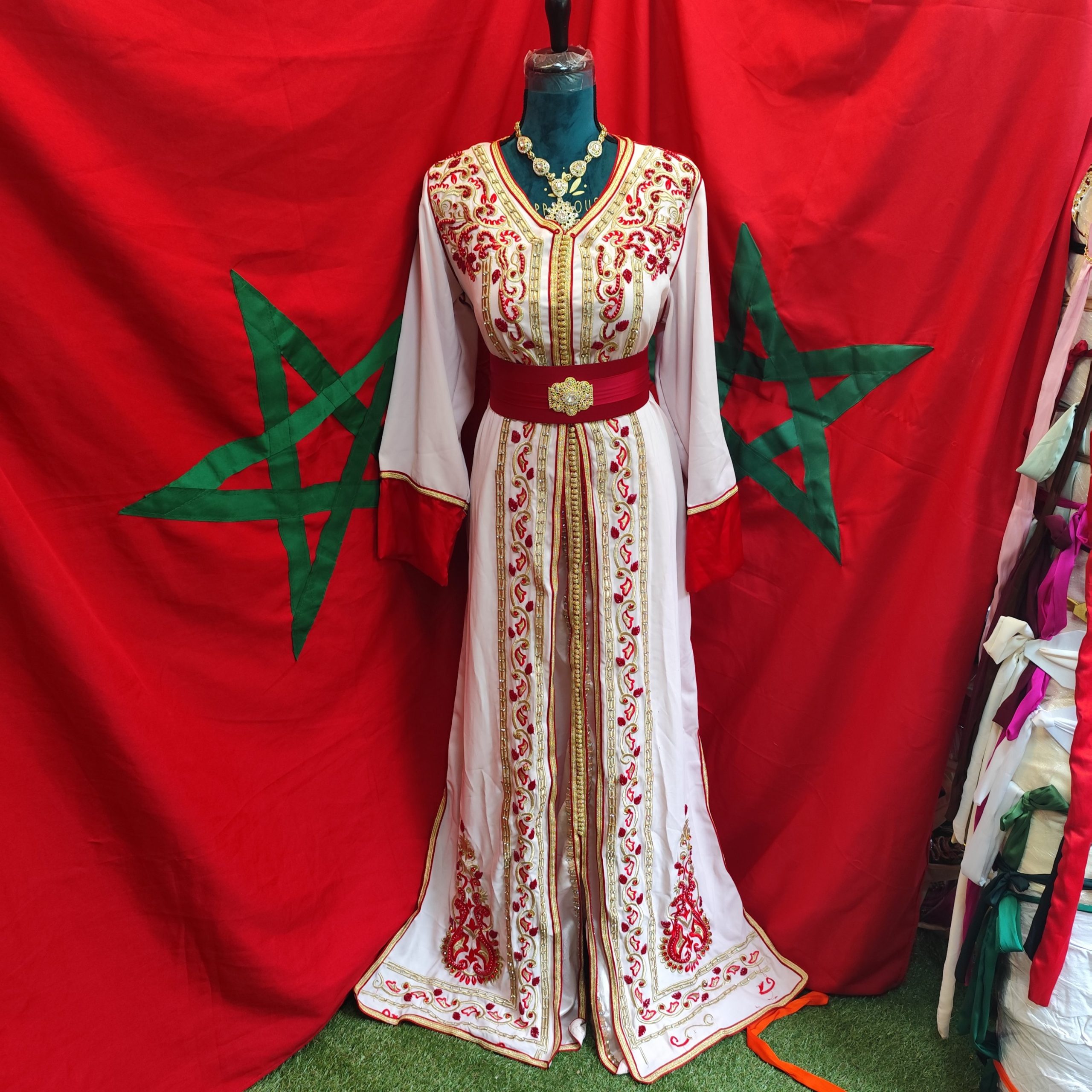 caftan marocain neuf en solde
