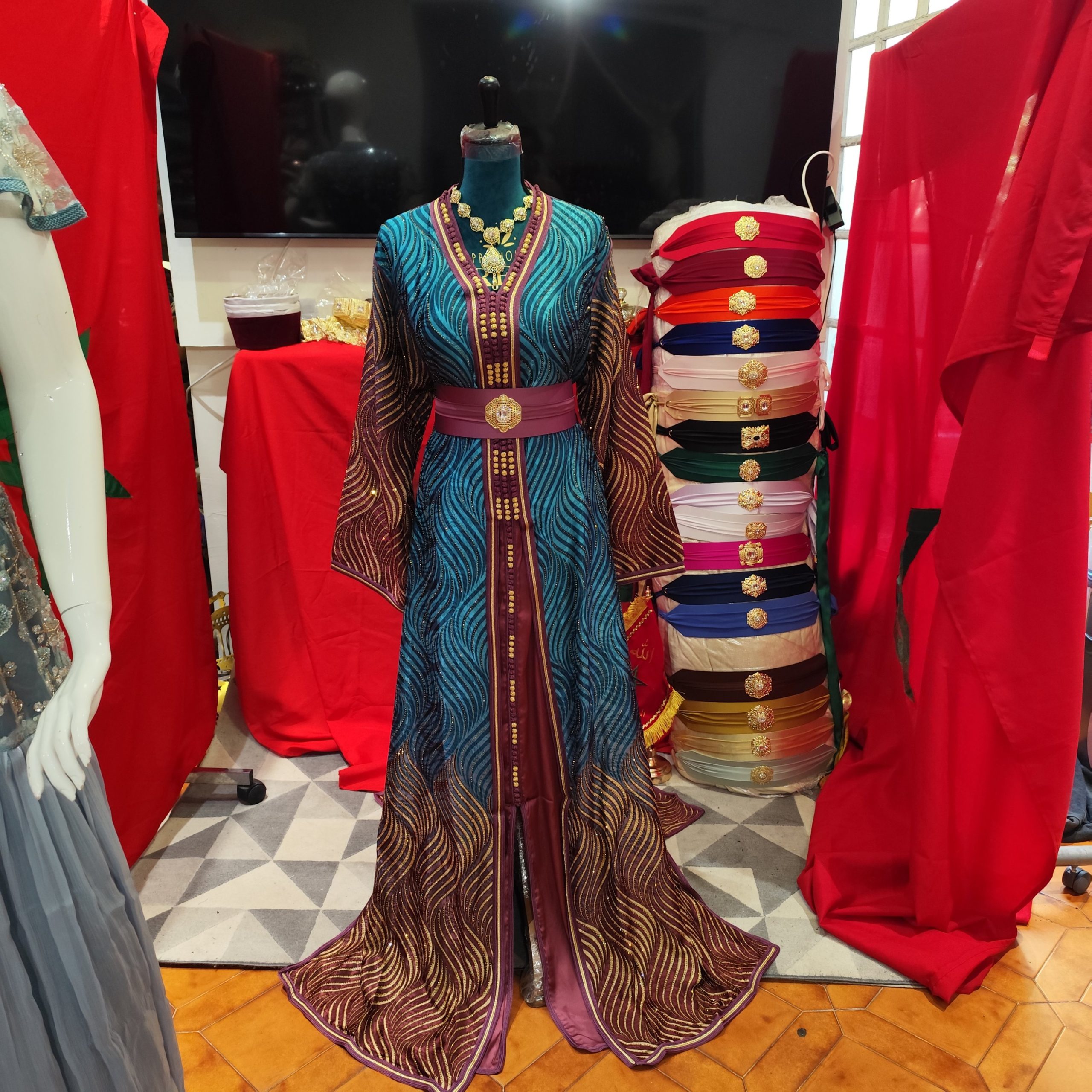 caftan marocain neuf grande taille 68cm