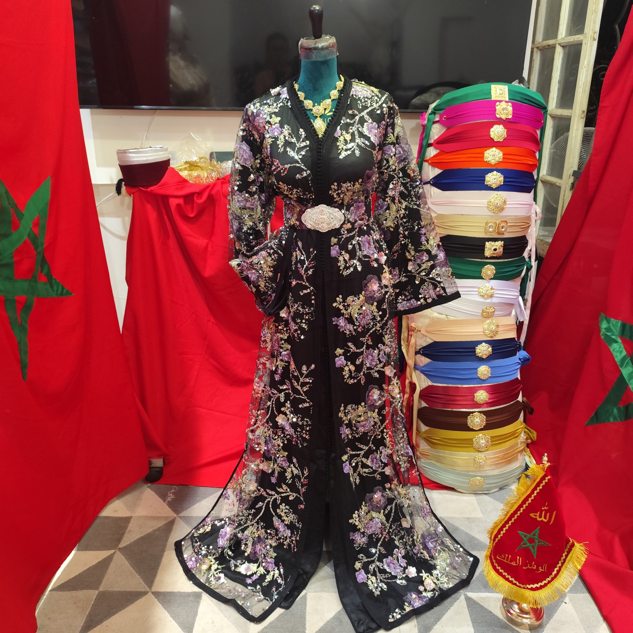 caftan marocain neuf avec ceinture
grande taille