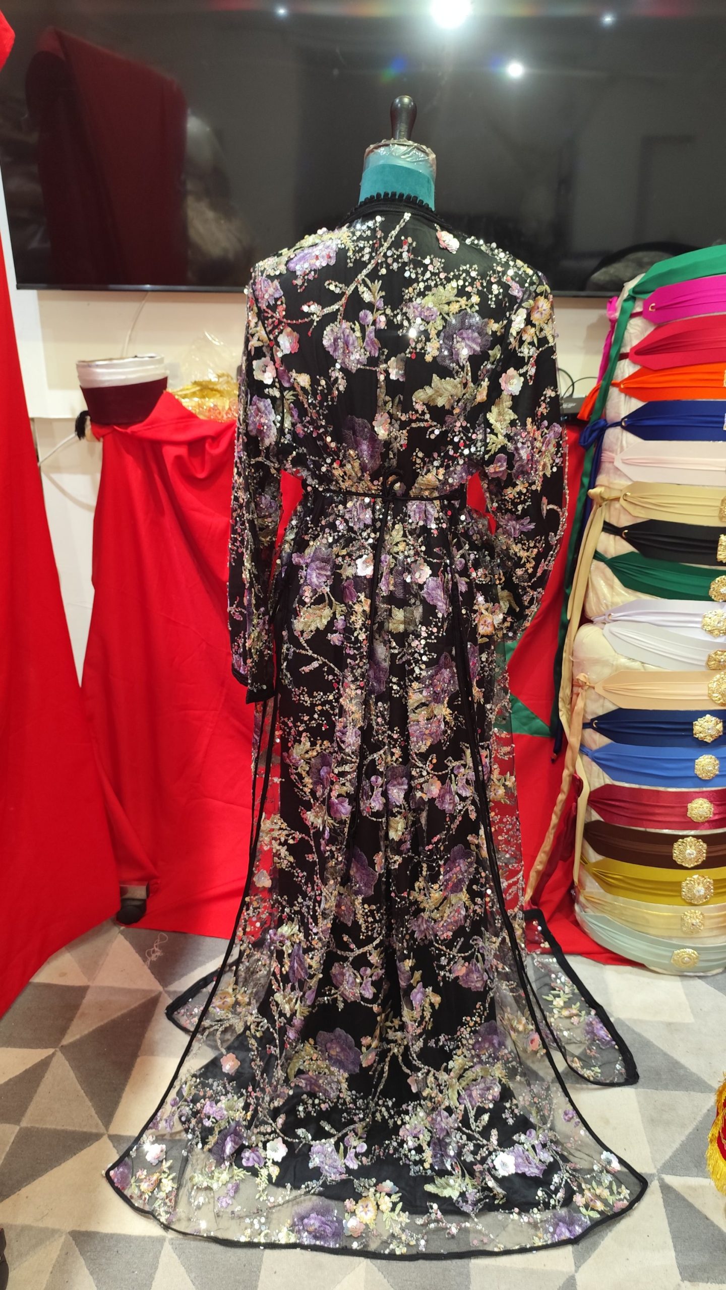 caftan marocain neuf avec ceinture
grande taille – Image 15