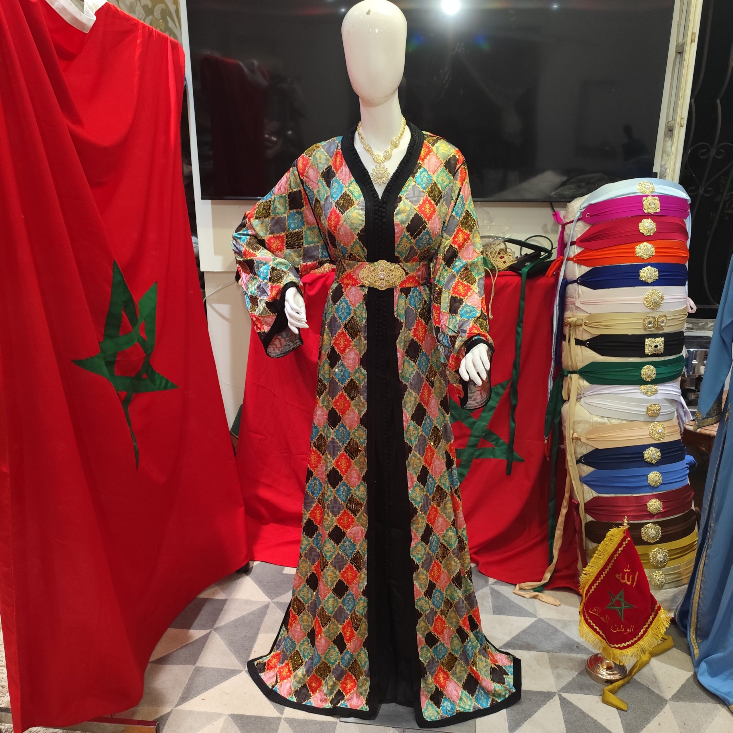 caftan marocain neuf avec ceinture grande taille