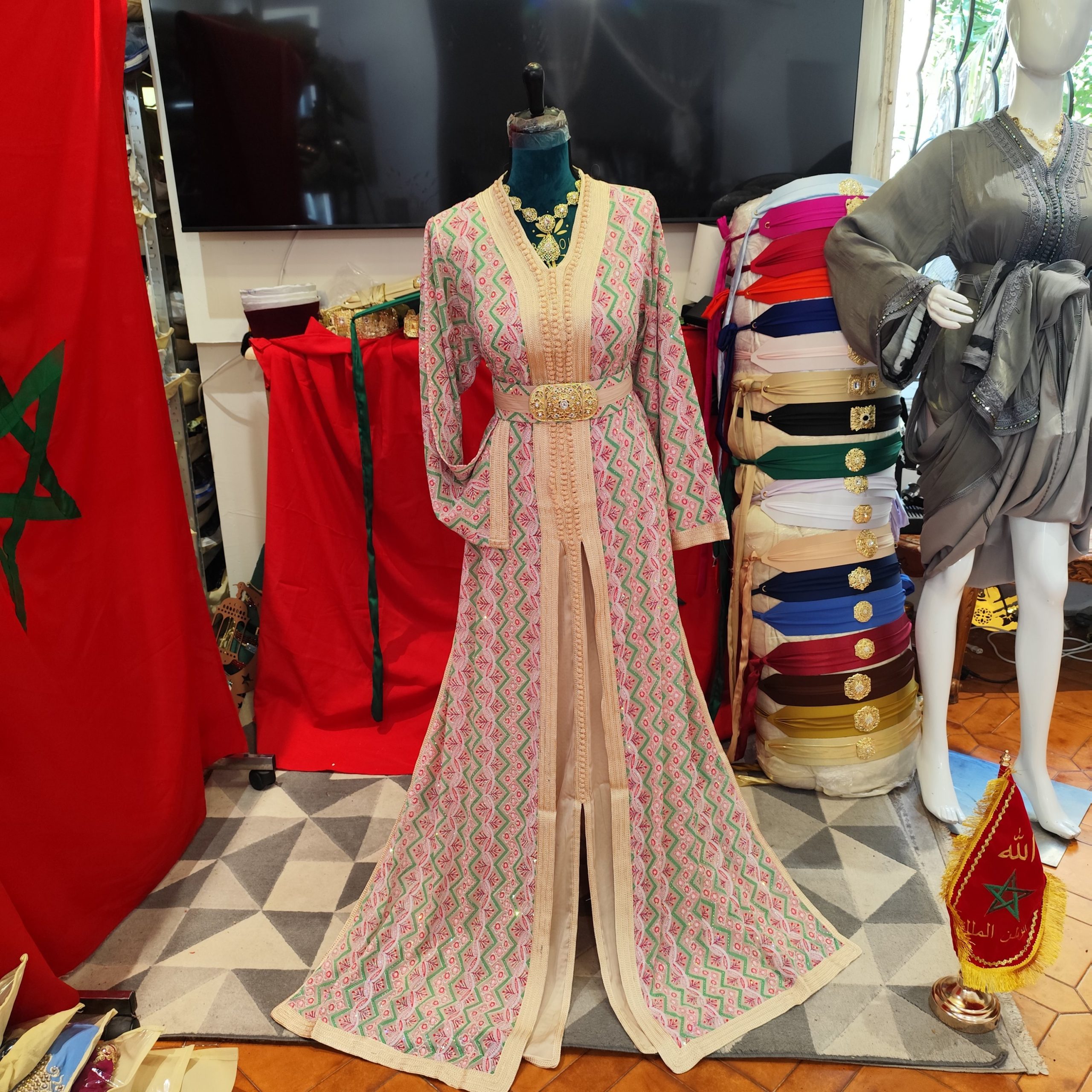 caftan marocain neuf avec ceinture