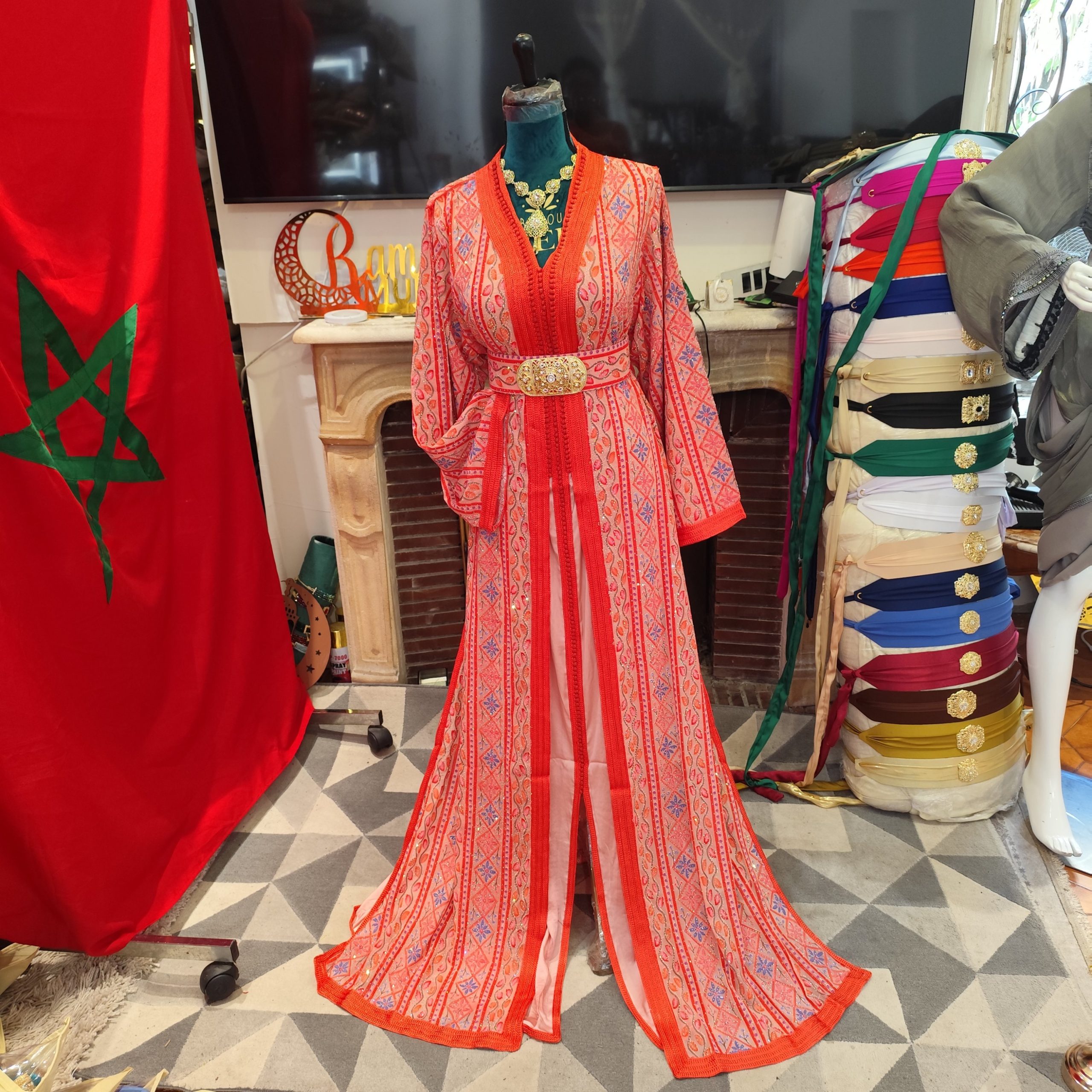 caftan marocain neuf grande taille avec ceinture